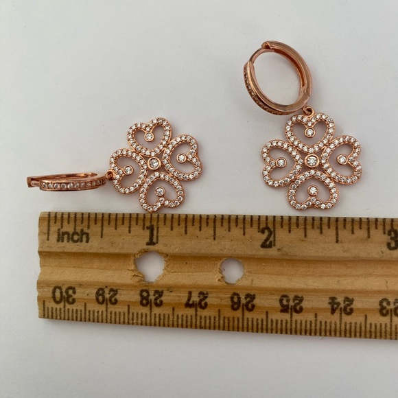 925 Silver earrings cz stones flower heart design - Picture 2 of 6